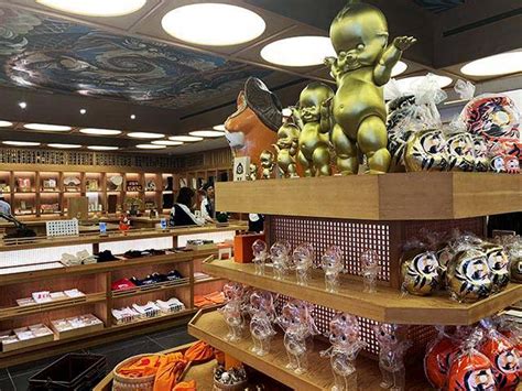 The 13 Shopping Spots You Shouldn’t Miss in Shinjuku